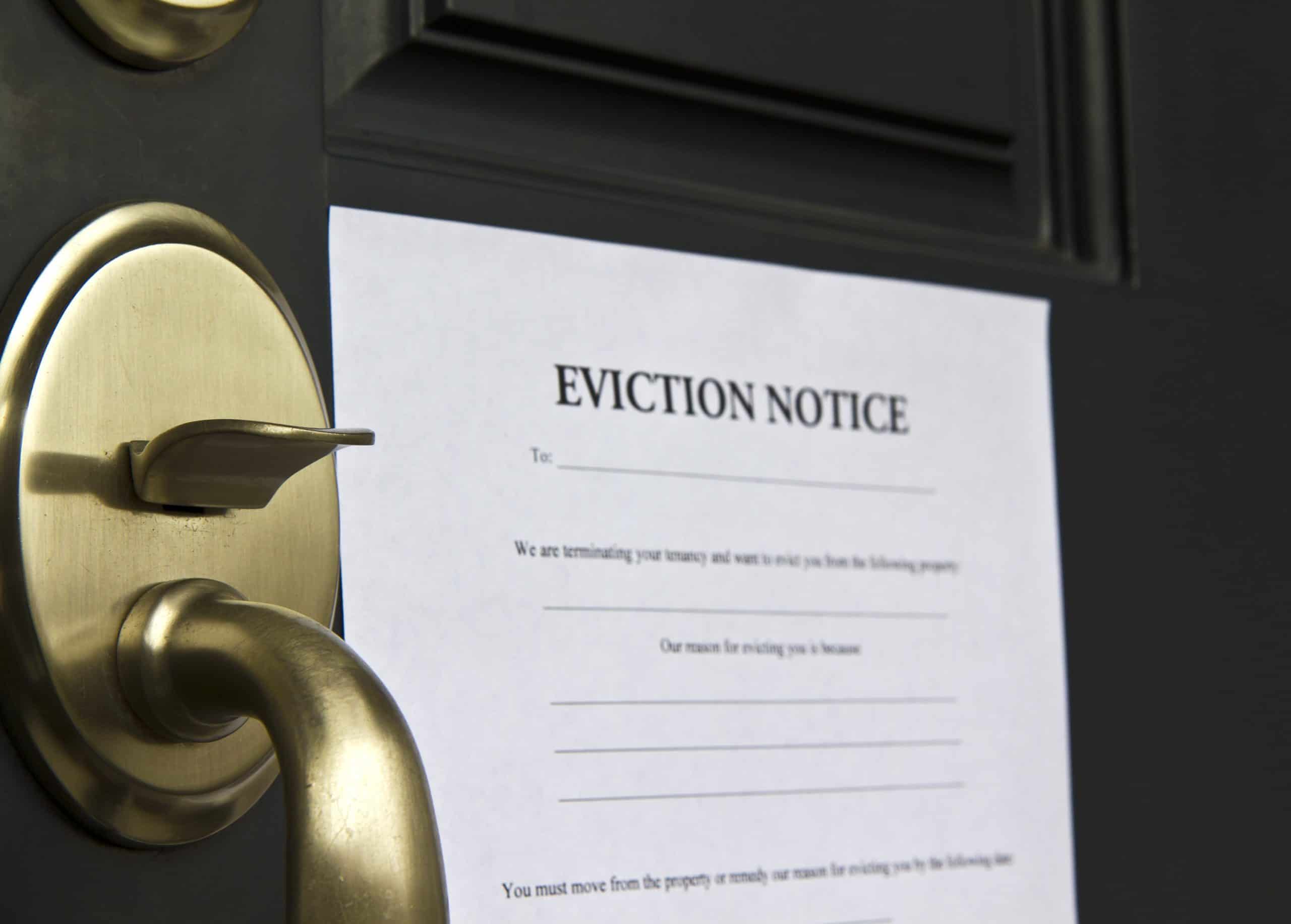 eviction tenant notice door
