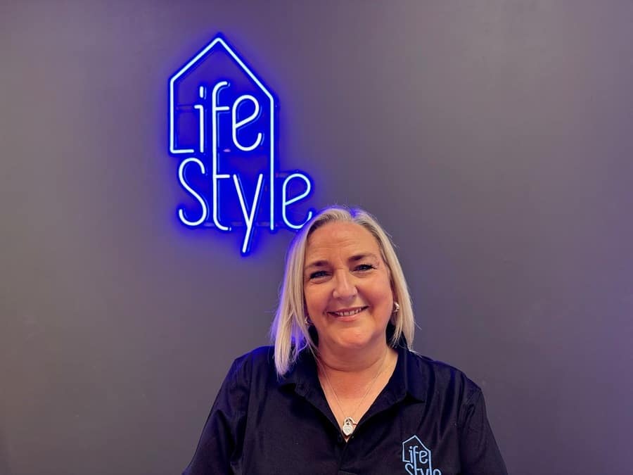 Nicky Berry, Lifestyle & Mobility